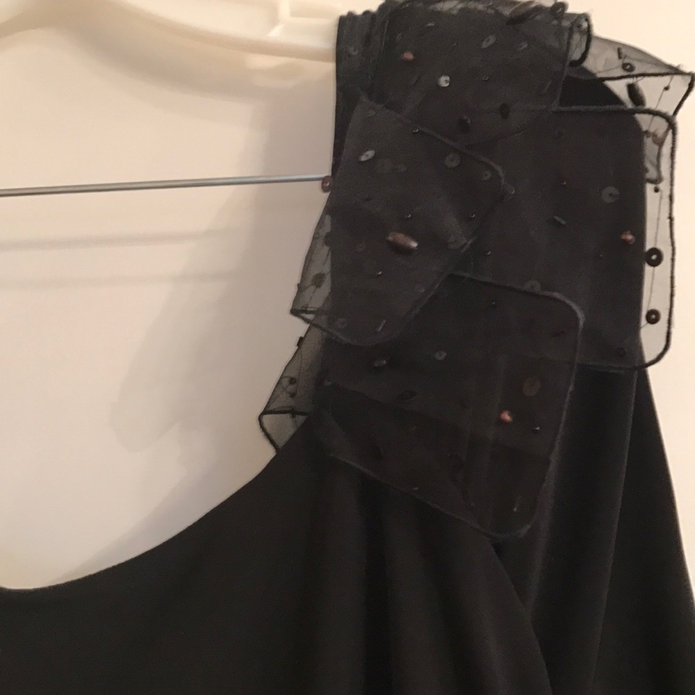 Dress - Picture 2 of 5